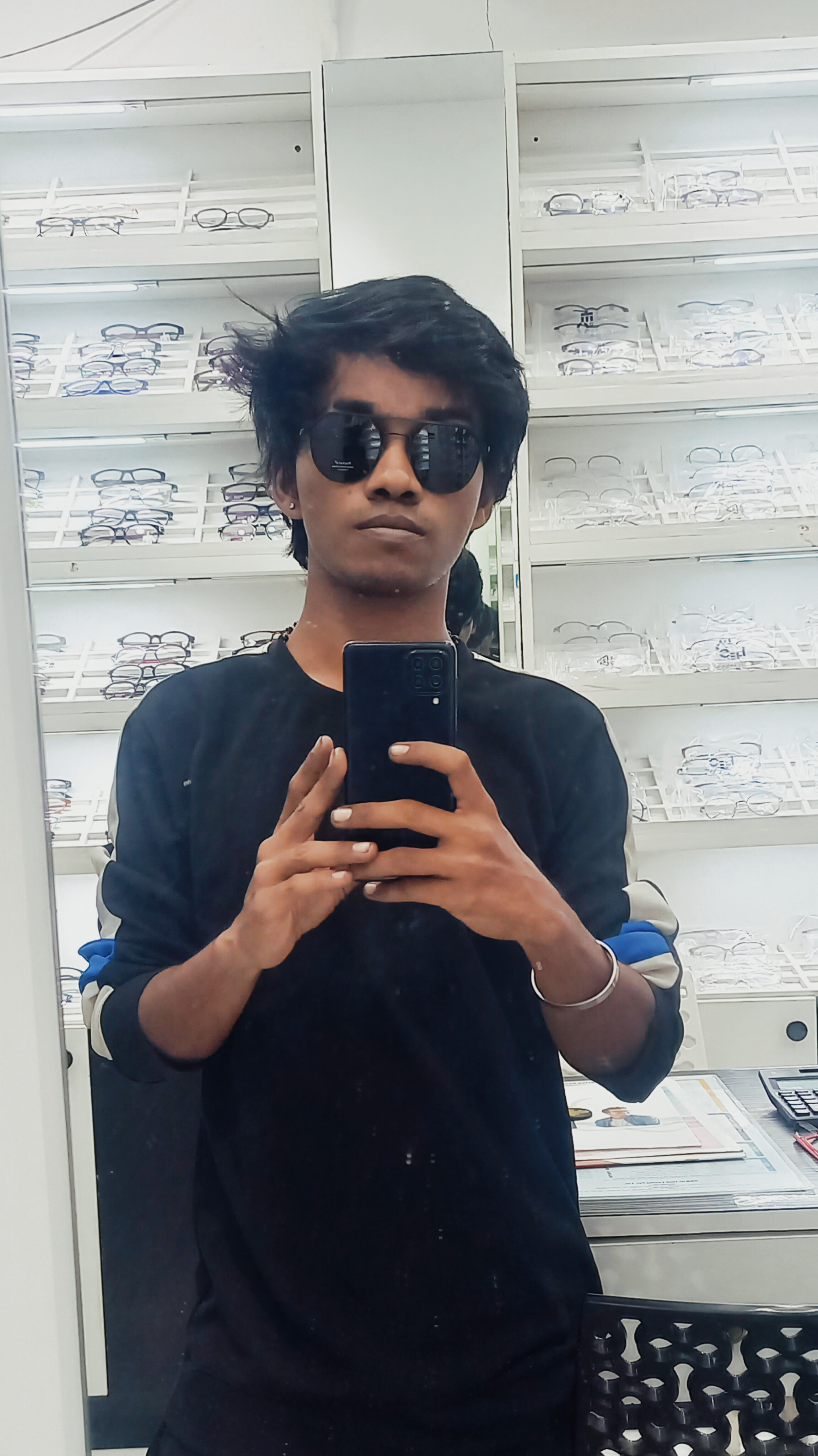 Navaneethan V.