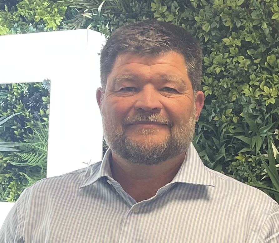 Simon B.